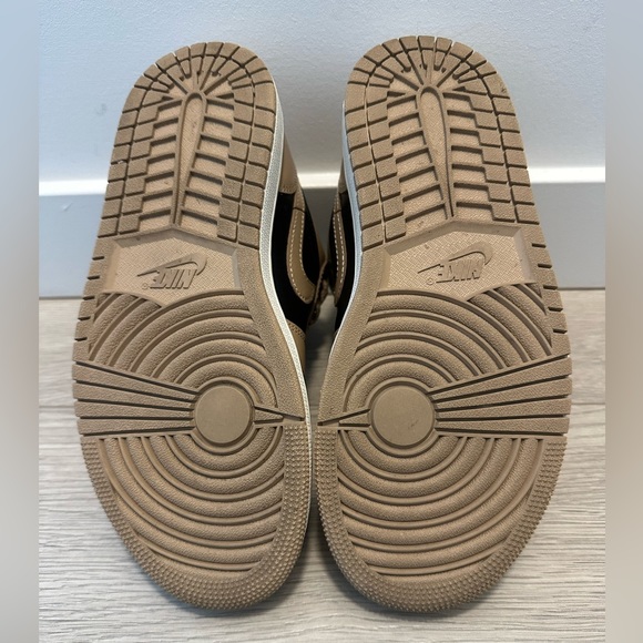 Nike Air Jordan 1 Low - Picture 8 of 13